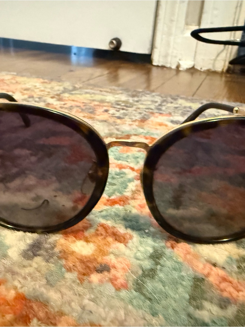 Gucci Tortoiseshell Frame Sunglasses with Dark Lenses